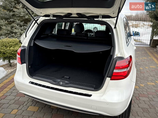 Білий Мерседес Б-клас, об'ємом двигуна 0 л та пробігом 160 тис. км за 9500 $, фото 58 на Automoto.ua