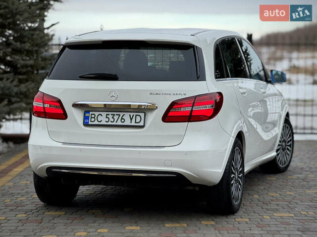 Білий Мерседес Б-клас, об'ємом двигуна 0 л та пробігом 160 тис. км за 9500 $, фото 27 на Automoto.ua