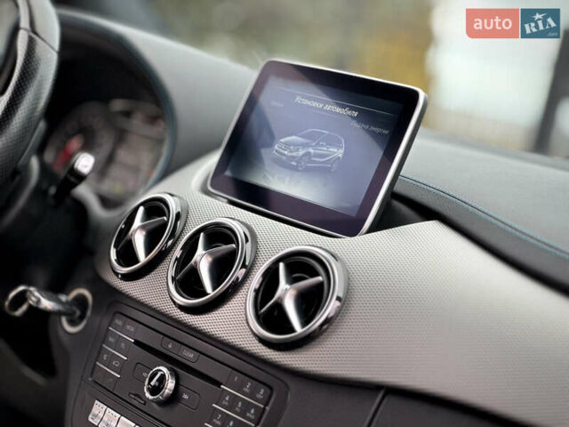 Білий Мерседес Б-клас, об'ємом двигуна 0 л та пробігом 160 тис. км за 9500 $, фото 53 на Automoto.ua