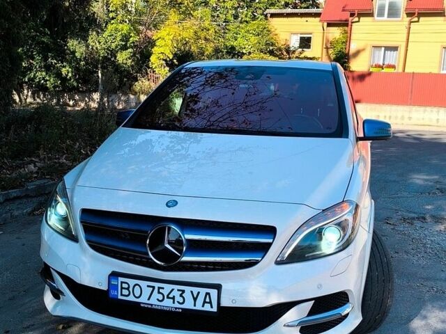 Білий Мерседес Б-клас, об'ємом двигуна 0 л та пробігом 141 тис. км за 10499 $, фото 18 на Automoto.ua