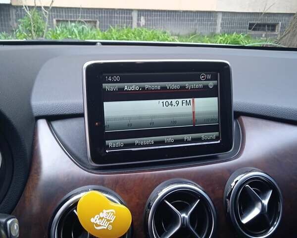 Белый Мерседес Б-класс, объемом двигателя 0 л и пробегом 60 тыс. км за 14500 $, фото 4 на Automoto.ua