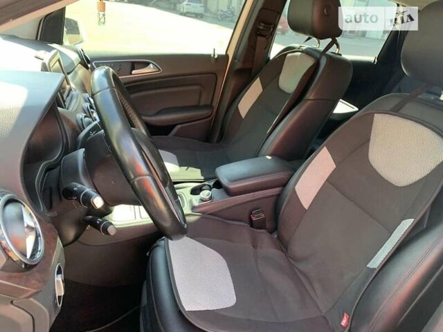 Білий Мерседес Б-клас, об'ємом двигуна 0 л та пробігом 76 тис. км за 10900 $, фото 14 на Automoto.ua