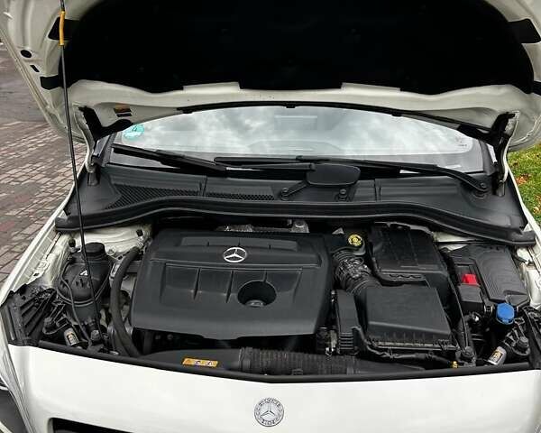 Білий Мерседес Б-клас, об'ємом двигуна 1.46 л та пробігом 146 тис. км за 11600 $, фото 18 на Automoto.ua