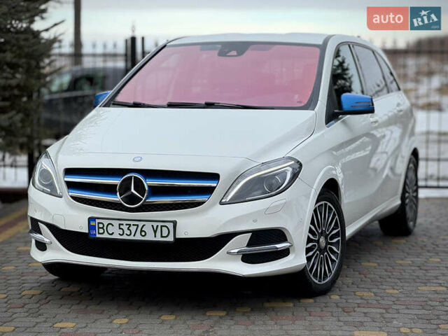 Білий Мерседес Б-клас, об'ємом двигуна 0 л та пробігом 160 тис. км за 9500 $, фото 11 на Automoto.ua