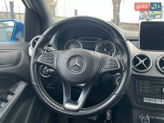 Белый Мерседес Б-класс, объемом двигателя 0 л и пробегом 109 тыс. км за 10590 $, фото 13 на Automoto.ua