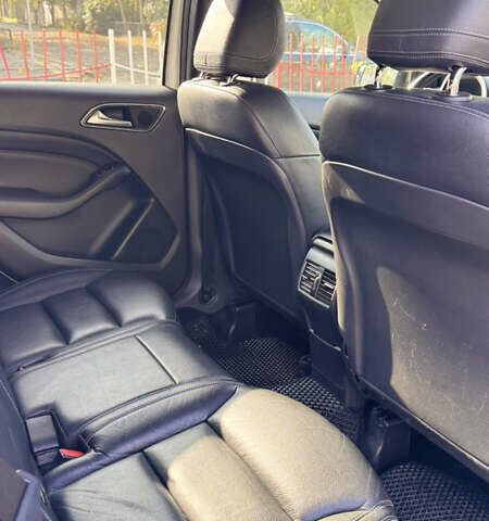 Белый Мерседес Б-класс, объемом двигателя 1.8 л и пробегом 200 тыс. км за 11800 $, фото 24 на Automoto.ua