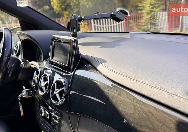 Белый Мерседес Б-класс, объемом двигателя 1.8 л и пробегом 200 тыс. км за 11800 $, фото 8 на Automoto.ua