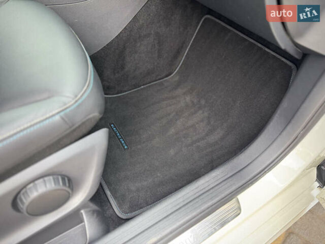 Білий Мерседес Б-клас, об'ємом двигуна 0 л та пробігом 160 тис. км за 9500 $, фото 37 на Automoto.ua