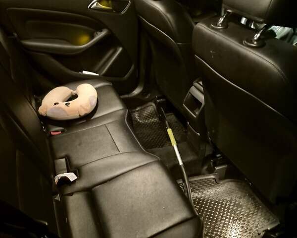 Белый Мерседес Б-класс, объемом двигателя 1.46 л и пробегом 253 тыс. км за 9800 $, фото 11 на Automoto.ua