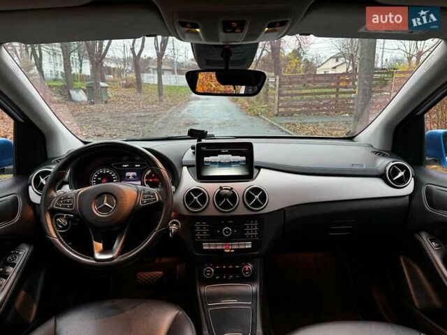 Белый Мерседес Б-класс, объемом двигателя 0 л и пробегом 120 тыс. км за 9440 $, фото 25 на Automoto.ua