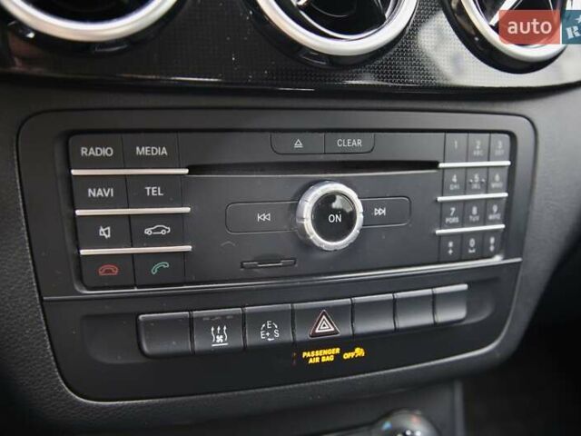 Белый Мерседес Б-класс, объемом двигателя 0 л и пробегом 158 тыс. км за 9500 $, фото 16 на Automoto.ua