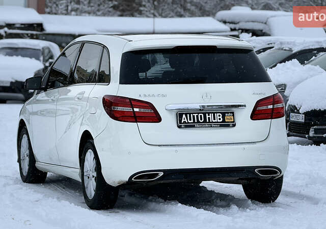 Белый Мерседес Б-класс, объемом двигателя 2.14 л и пробегом 236 тыс. км за 12600 $, фото 5 на Automoto.ua