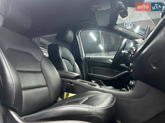 Белый Мерседес Б-класс, объемом двигателя 0 л и пробегом 132 тыс. км за 12200 $, фото 16 на Automoto.ua