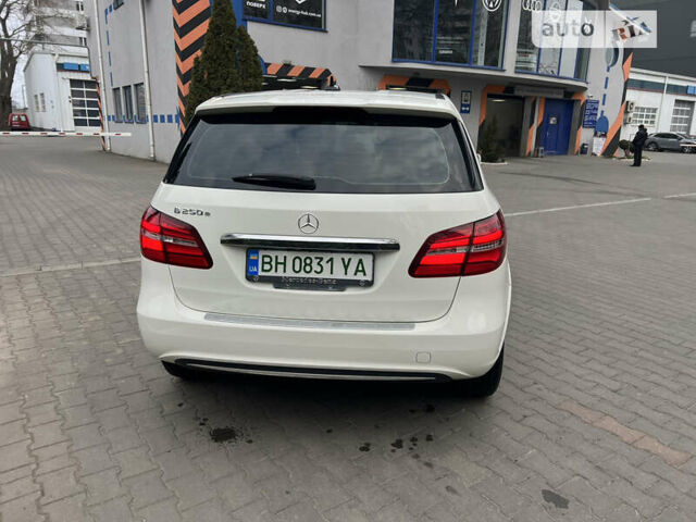 Білий Мерседес Б-клас, об'ємом двигуна 0 л та пробігом 64 тис. км за 13500 $, фото 7 на Automoto.ua