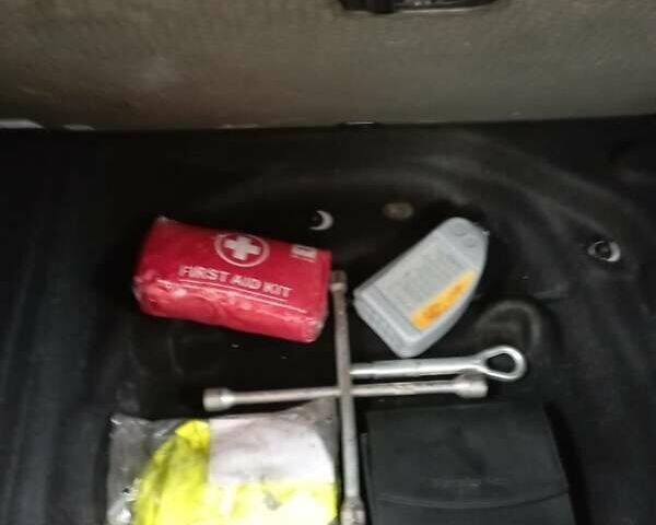 Белый Мерседес Б-класс, объемом двигателя 1.5 л и пробегом 323 тыс. км за 10300 $, фото 12 на Automoto.ua