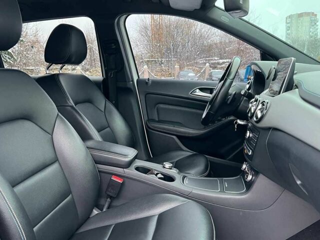 Белый Мерседес Б-класс, объемом двигателя 0 л и пробегом 146 тыс. км за 11700 $, фото 17 на Automoto.ua