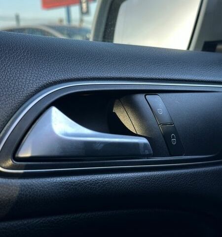 Білий Мерседес Б-клас, об'ємом двигуна 1.99 л та пробігом 73 тис. км за 14800 $, фото 22 на Automoto.ua