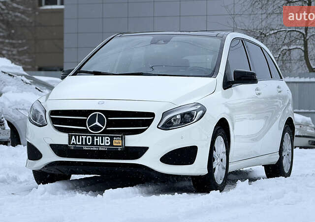 Белый Мерседес Б-класс, объемом двигателя 2.14 л и пробегом 236 тыс. км за 12600 $, фото 3 на Automoto.ua