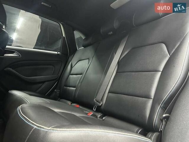 Белый Мерседес Б-класс, объемом двигателя 0 л и пробегом 132 тыс. км за 12200 $, фото 14 на Automoto.ua