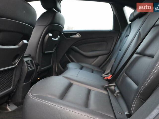 Білий Мерседес Б-клас, об'ємом двигуна 0 л та пробігом 104 тис. км за 10799 $, фото 20 на Automoto.ua