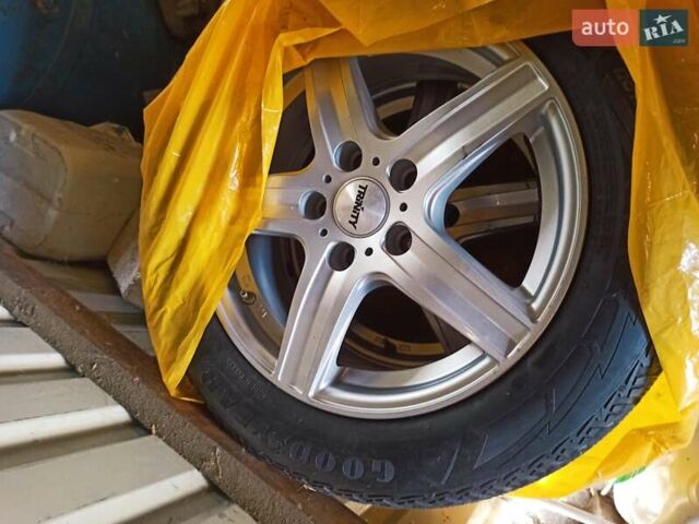 Білий Мерседес Б-клас, об'ємом двигуна 0 л та пробігом 134 тис. км за 10300 $, фото 28 на Automoto.ua