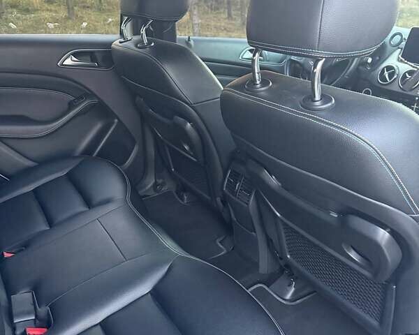 Білий Мерседес Б-клас, об'ємом двигуна 0 л та пробігом 146 тис. км за 11300 $, фото 24 на Automoto.ua