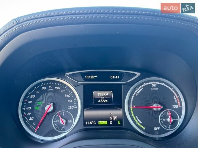 Белый Мерседес Б-класс, объемом двигателя 0 л и пробегом 67 тыс. км за 11900 $, фото 16 на Automoto.ua