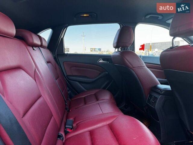 Белый Мерседес Б-класс, объемом двигателя 0 л и пробегом 89 тыс. км за 10990 $, фото 26 на Automoto.ua