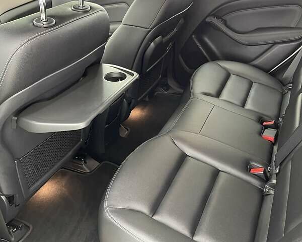 Белый Мерседес Б-класс, объемом двигателя 0 л и пробегом 73 тыс. км за 16900 $, фото 15 на Automoto.ua