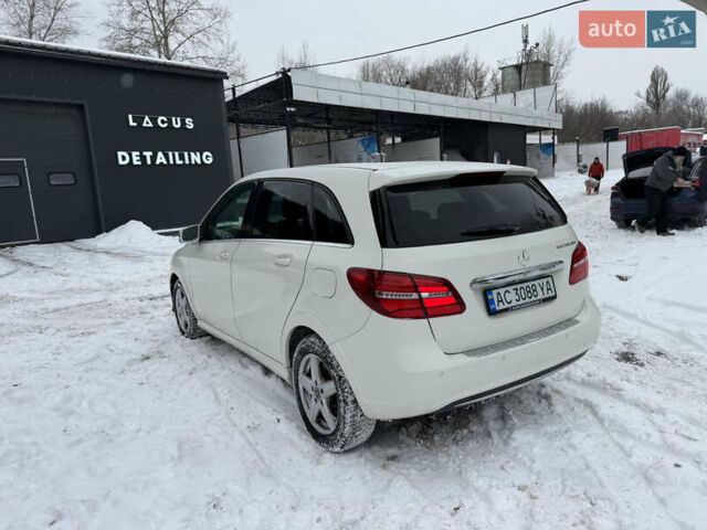 Білий Мерседес Б-клас, об'ємом двигуна 0 л та пробігом 76 тис. км за 10500 $, фото 6 на Automoto.ua
