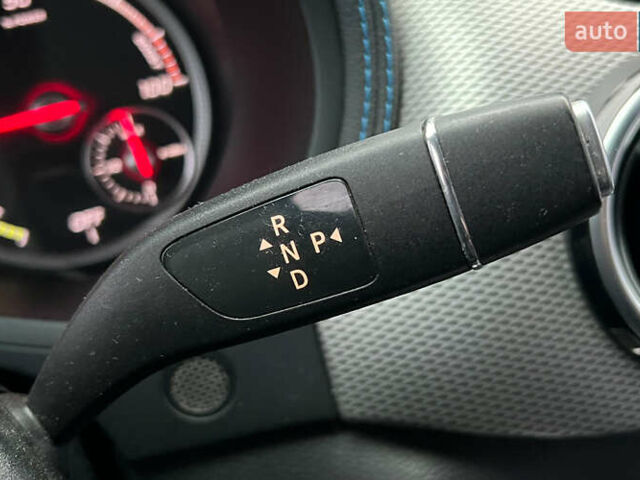 Белый Мерседес Б-класс, объемом двигателя 0 л и пробегом 146 тыс. км за 11700 $, фото 11 на Automoto.ua