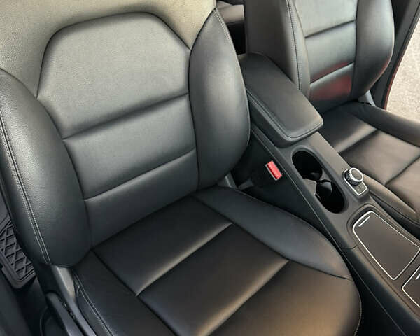 Белый Мерседес Б-класс, объемом двигателя 0 л и пробегом 81 тыс. км за 10950 $, фото 54 на Automoto.ua