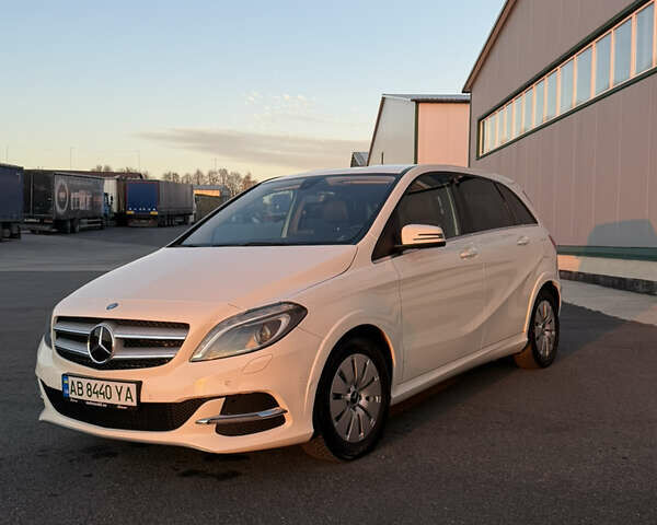 Белый Мерседес Б-класс, объемом двигателя 0 л и пробегом 81 тыс. км за 10950 $, фото 8 на Automoto.ua