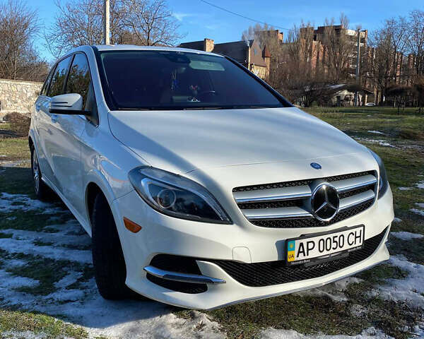 Білий Мерседес Б-клас, об'ємом двигуна 0 л та пробігом 113 тис. км за 10500 $, фото 4 на Automoto.ua