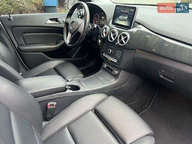 Белый Мерседес Б-класс, объемом двигателя 0 л и пробегом 65 тыс. км за 13500 $, фото 15 на Automoto.ua