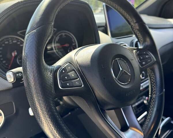 Белый Мерседес Б-класс, объемом двигателя 0 л и пробегом 105 тыс. км за 10900 $, фото 13 на Automoto.ua