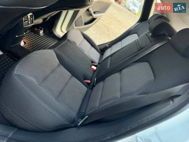 Белый Мерседес Б-класс, объемом двигателя 0 л и пробегом 82 тыс. км за 9800 $, фото 33 на Automoto.ua