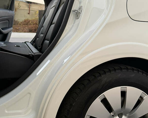 Белый Мерседес Б-класс, объемом двигателя 0 л и пробегом 81 тыс. км за 10950 $, фото 27 на Automoto.ua