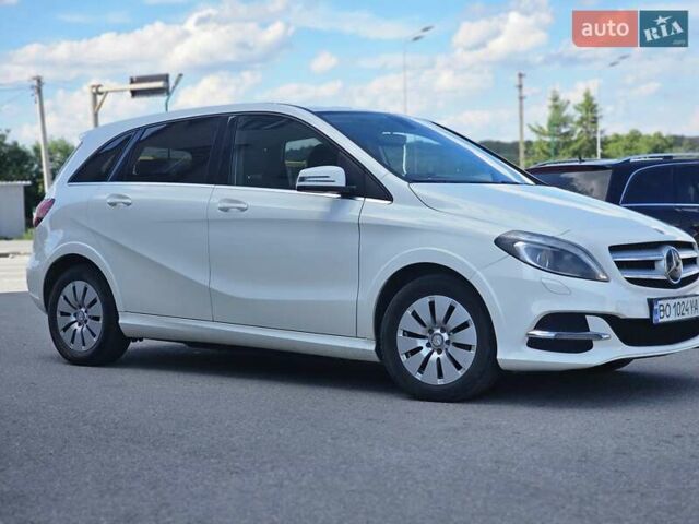 Білий Мерседес Б-клас, об'ємом двигуна 0 л та пробігом 175 тис. км за 12500 $, фото 6 на Automoto.ua