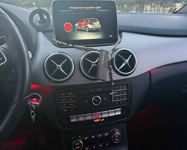 Білий Мерседес Б-клас, об'ємом двигуна 0 л та пробігом 146 тис. км за 11300 $, фото 21 на Automoto.ua