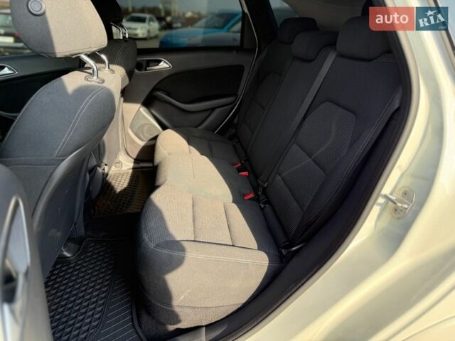 Белый Мерседес Б-класс, объемом двигателя 0 л и пробегом 93 тыс. км за 10950 $, фото 11 на Automoto.ua