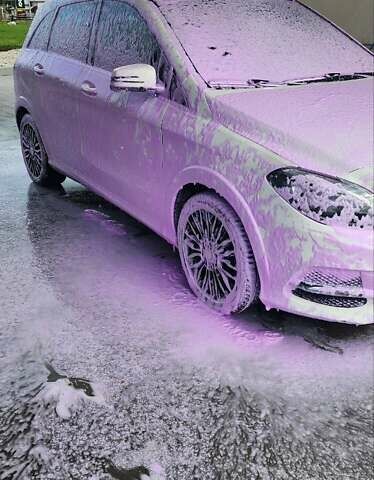 Белый Мерседес Б-класс, объемом двигателя 0 л и пробегом 123 тыс. км за 10900 $, фото 9 на Automoto.ua