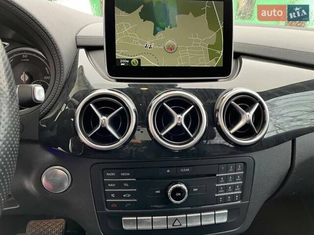 Белый Мерседес Б-класс, объемом двигателя 0 л и пробегом 104 тыс. км за 11300 $, фото 35 на Automoto.ua