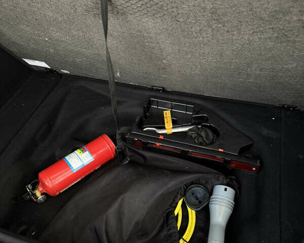 Білий Мерседес Б-клас, об'ємом двигуна 0 л та пробігом 156 тис. км за 9400 $, фото 12 на Automoto.ua