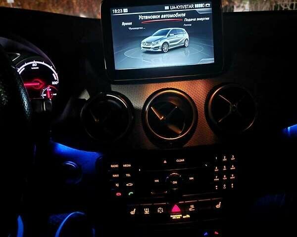 Білий Мерседес Б-клас, об'ємом двигуна 0 л та пробігом 150 тис. км за 10500 $, фото 16 на Automoto.ua