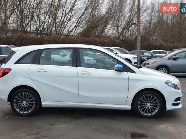 Білий Мерседес Б-клас, об'ємом двигуна 0 л та пробігом 104 тис. км за 10799 $, фото 5 на Automoto.ua