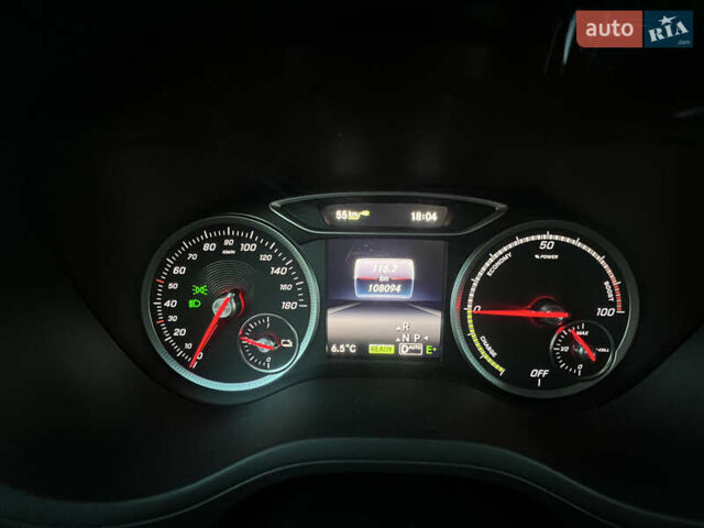 Белый Мерседес Б-класс, объемом двигателя 0 л и пробегом 108 тыс. км за 11500 $, фото 5 на Automoto.ua