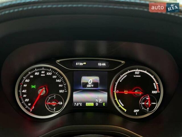 Белый Мерседес Б-класс, объемом двигателя 0 л и пробегом 120 тыс. км за 9440 $, фото 13 на Automoto.ua