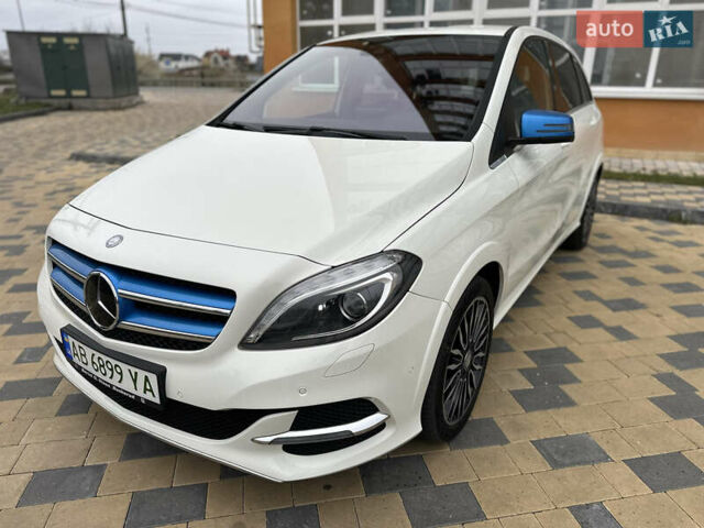 Білий Мерседес Б-клас, об'ємом двигуна 0 л та пробігом 78 тис. км за 11200 $, фото 4 на Automoto.ua
