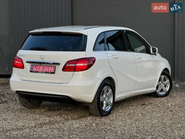 Белый Мерседес Б-класс, объемом двигателя 0 л и пробегом 82 тыс. км за 9800 $, фото 24 на Automoto.ua